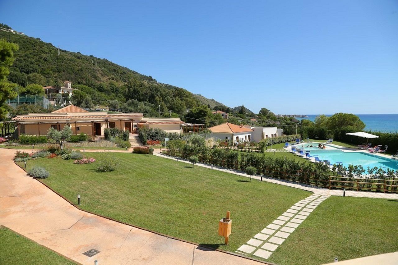 Hotel Futura Club Cilento San Mauro Cilento Exterior foto